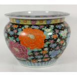 FISHBOWL China Porzellan mit polychromer Bemalung. H.34cm, D.44cm