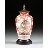 A VINTAGE JAPANESE GOLD IMARI IRON RED GROUND PORCELAIN VASE LAMP, 20TH CENTURY, with apricot