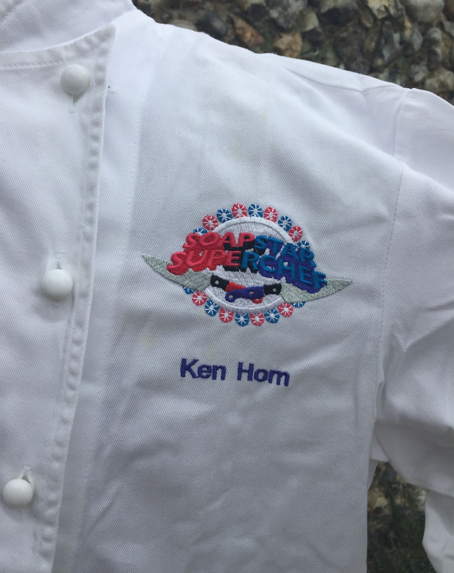 Own Chef Ken Hom OBE own celebrity chef white jacket - Image 2 of 6