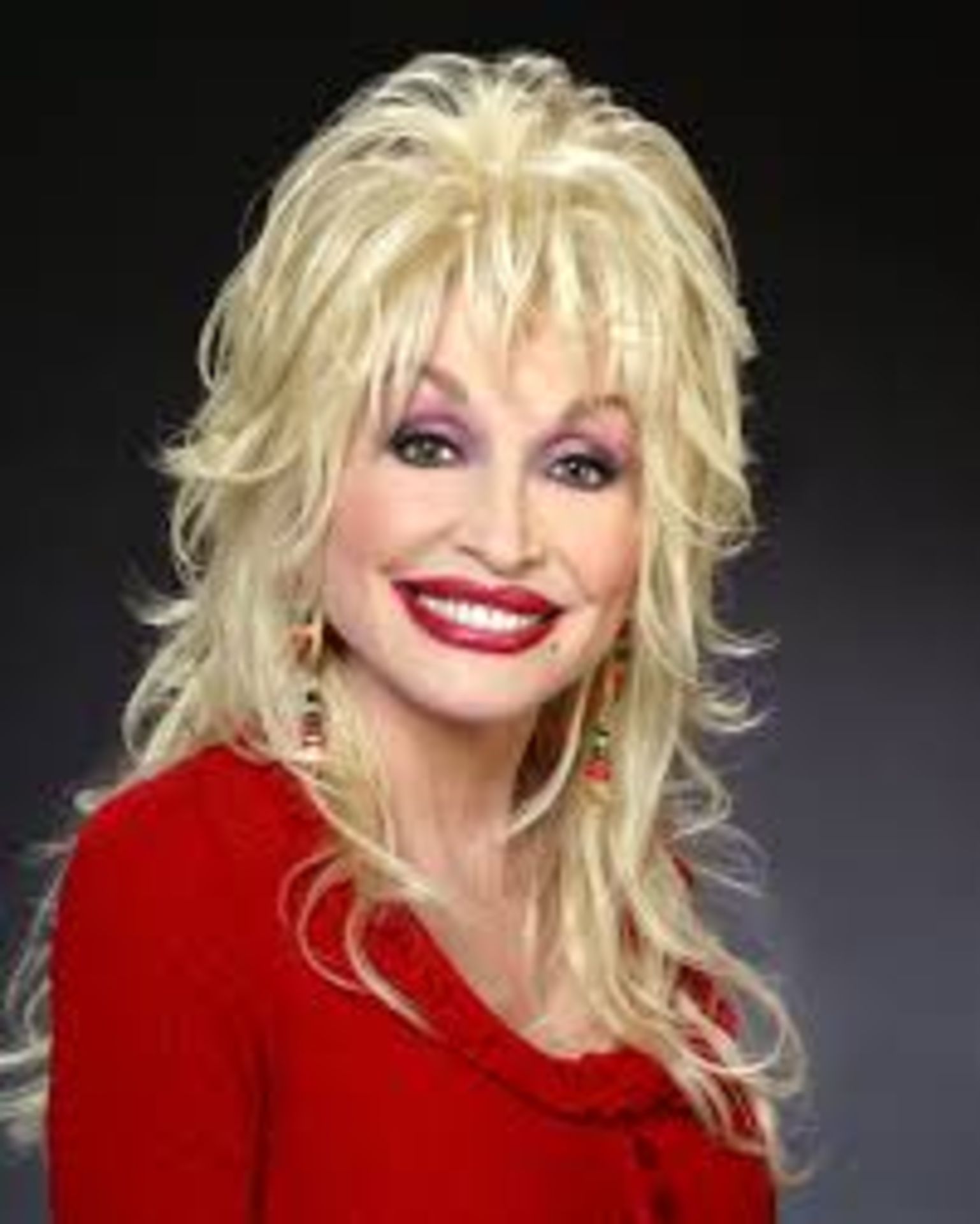 A host of Dolly Parton memorabilia personally donated by the legendary singer-songwriter - Image 6 of 6