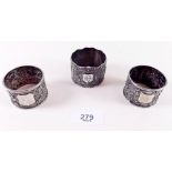 Three Chinese silver napkin rings, 3.4ozs