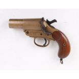 Webley & Scott, 1 ins flare pistol, 4,1/4 ins barrel, the frame stamped with makers name III and
