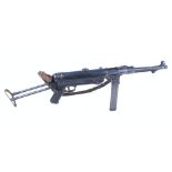 9mm MP 40 (Maschinenpistole 40), sub machine gun, (frequently known as Schmeisser MP 40) This Lot is