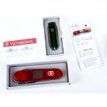 Victorinox Swiss Army Altimeter; Victorinox Swiss Army Manager green with pen - as new