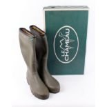 Le Chameau Neoprene lined gents wellingtons in olive green, UK size 11, boxed as new