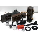 Leica Accessories: a selection including cases, a Visoflex, linen testers and other items (a lot)