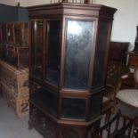 An Edwardian mahogany display cabinet,  with bevelled glass and open gallery to the base, 158.5cm