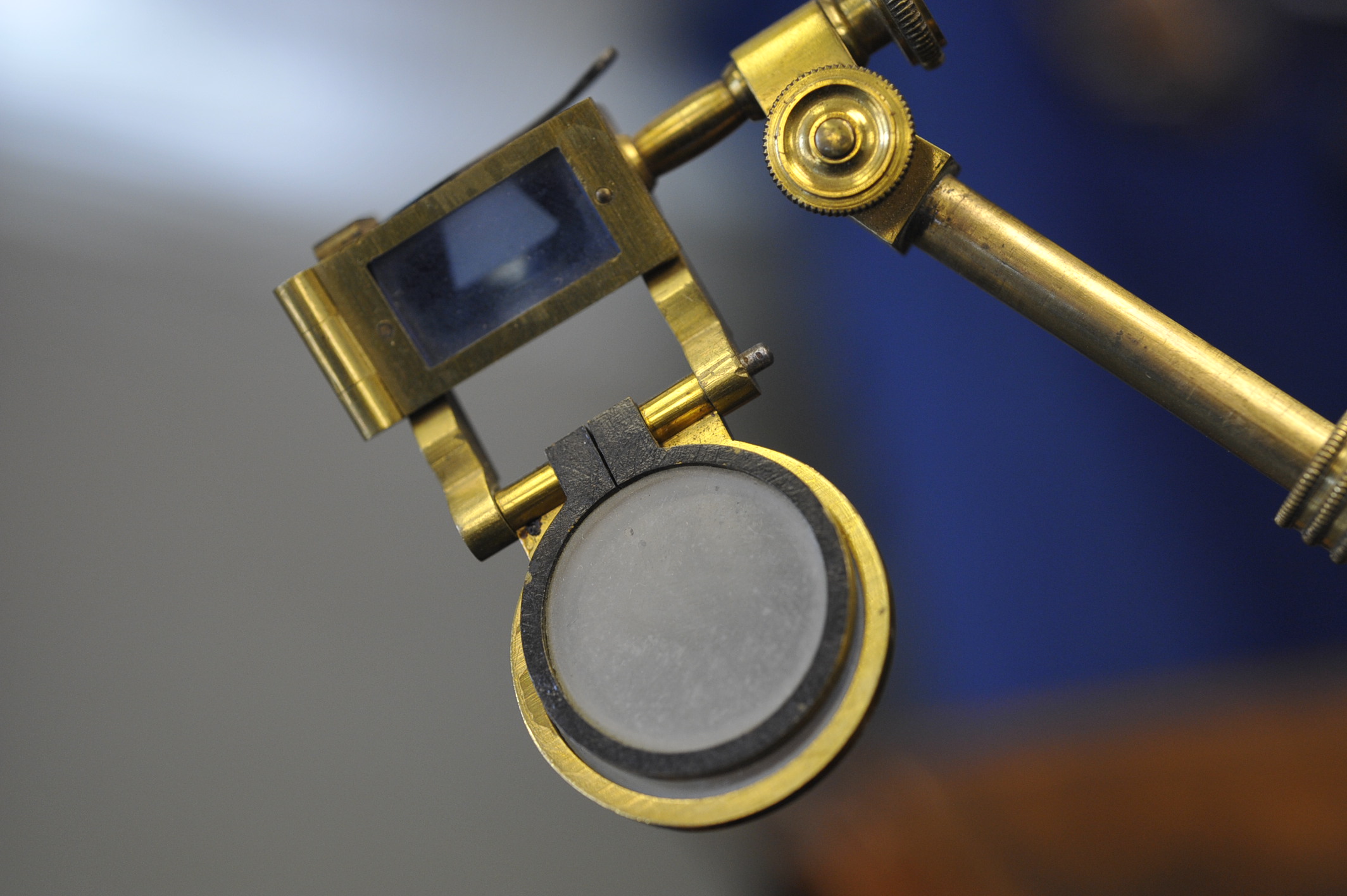 A Marratt Camera Lucida, lacquered brass with two-section telescopic arm - Image 5 of 6