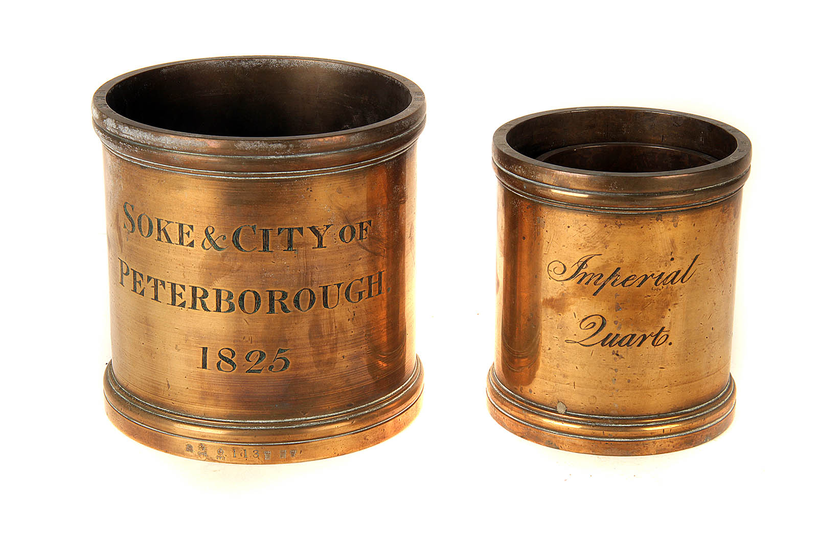 A fine and rare part-set of early 19th Century brass Imperial Dry and Liquid Measures for City and - Image 2 of 2