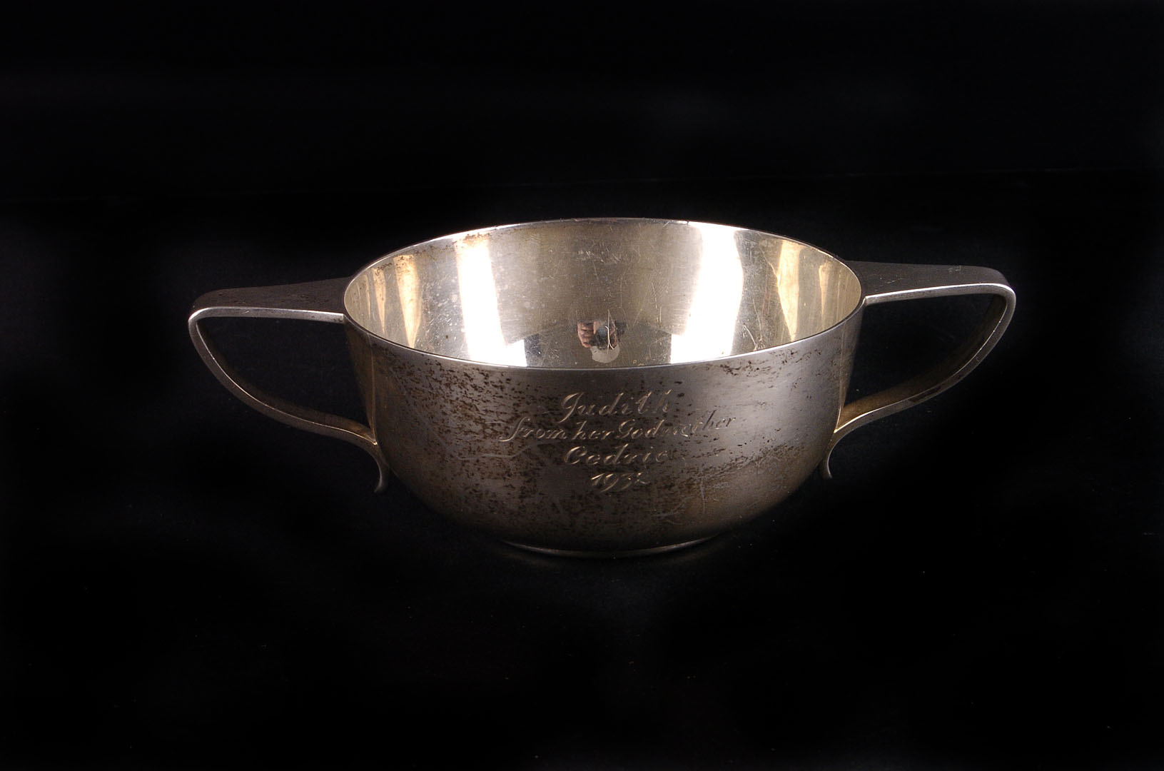 A George V silver christening quaiche by William Hutton & Sons, Sheffield 1926, of plain form with