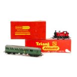 Tri-ang Railways 00 Gauge R156 SR EMU Suburban Motor Coach: in later green with ribbed roof and