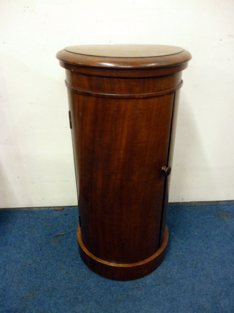 A Victorian mahogany cylinder pot cupboard, with moulded edge top over single door 77.5cm H