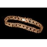 A 9ct gold herringbone link bracelet, approx 14g