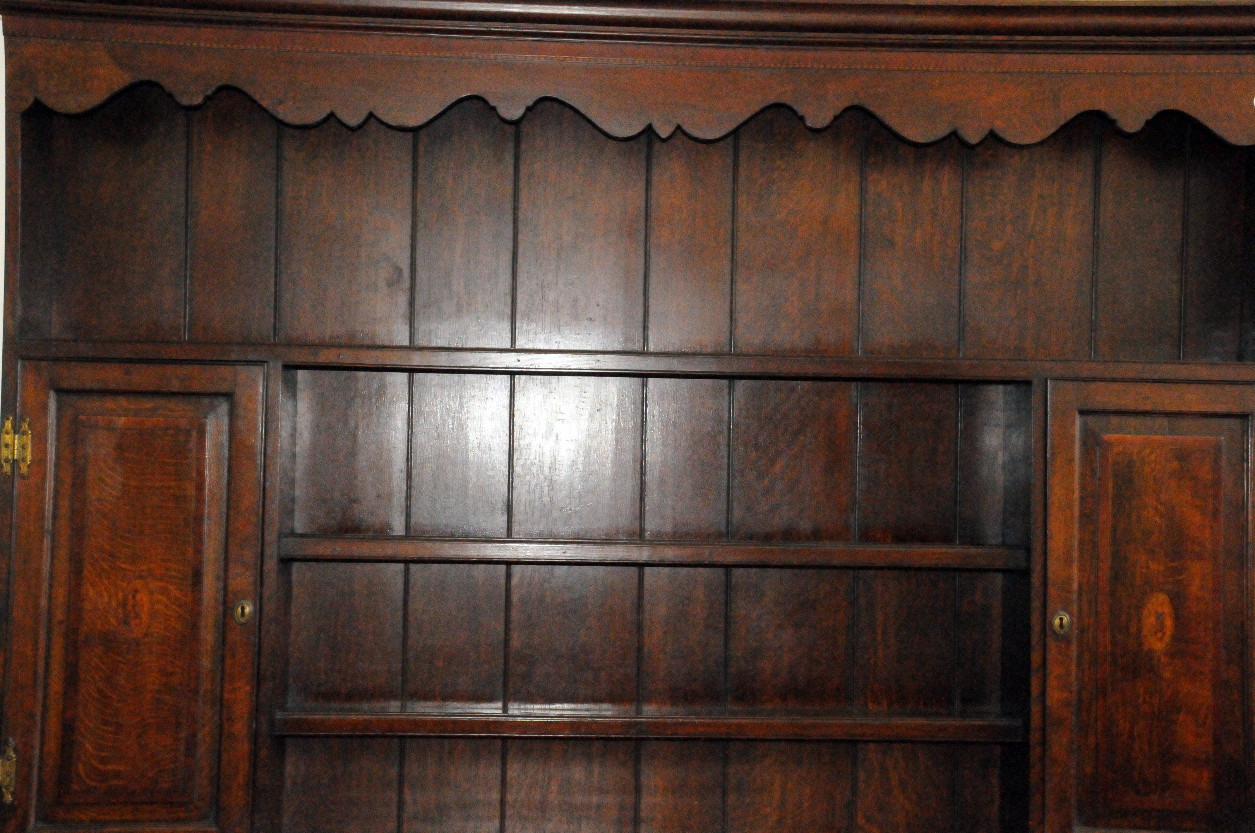 A George III period oak sideboard dresser, the base with three doors and drawers below shelved upper - Image 3 of 5