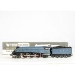 A rare Wrenn 00 Gauge W2209AM2 LNER A4 'Golden Fleece' 4-6-2 Locomotive and Tender No. 4495, in