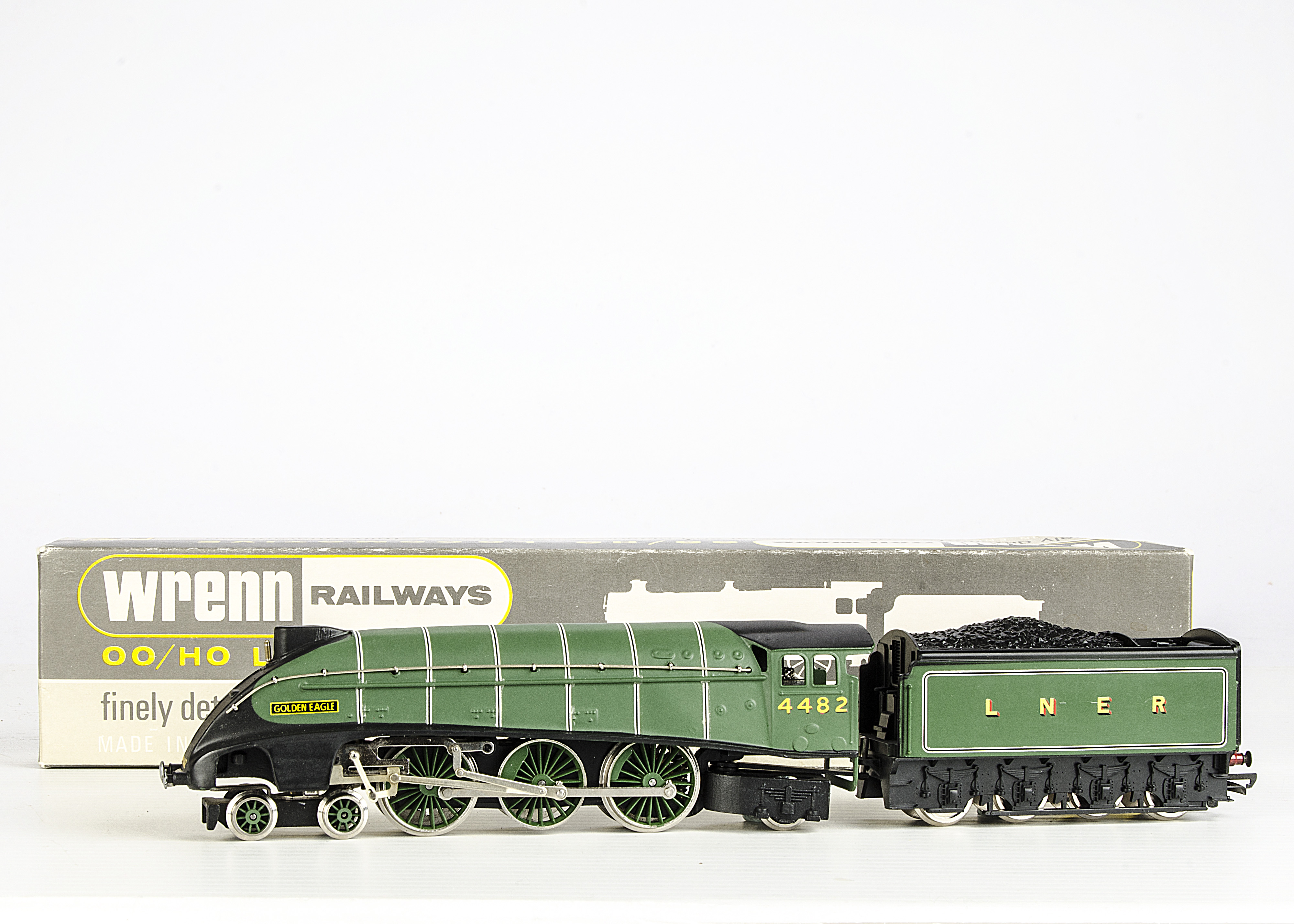 An uncommon Wrenn 00 Gauge W2209 LNER A4 'Golden Eagle' 4-6-2 Locomotive and Tender No. 4482, in