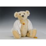 A rare Steiff Limited Edition Collector’s United 1995 Teddy Bear, 86 of only 125, white cardigan,