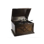 Table grand gramophone: an HMV Model 104 with 5a soundbox, in oak case