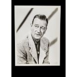 Film Stills, Paparazzi and PR Images - Actors: John Wayne (30), transparencies - 10 x 8 (4), 5 x