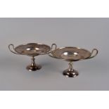 A pair of Edward VII silver tazzas by the Goldsmiths & Silversmiths Co., London 1904, with loop