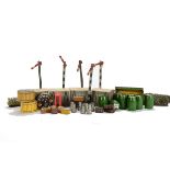 Assorted 0 Gauge Scenic Accessories, including a quantity of loofah hedges, possibly by Hornby, five