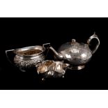 A Victorian silver sugar basin, having embossed floral designs, approx 7 ozt, together with a set of