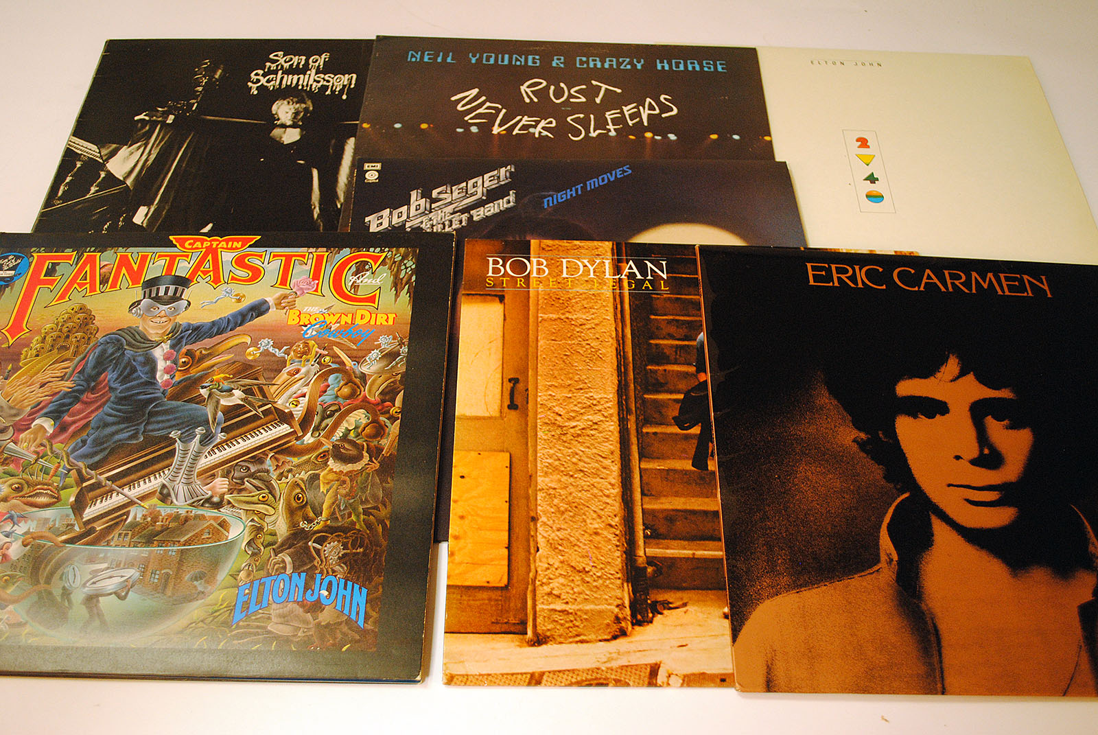 Male Artists, thirty one albums from mainly the 70s generally in very good condition including