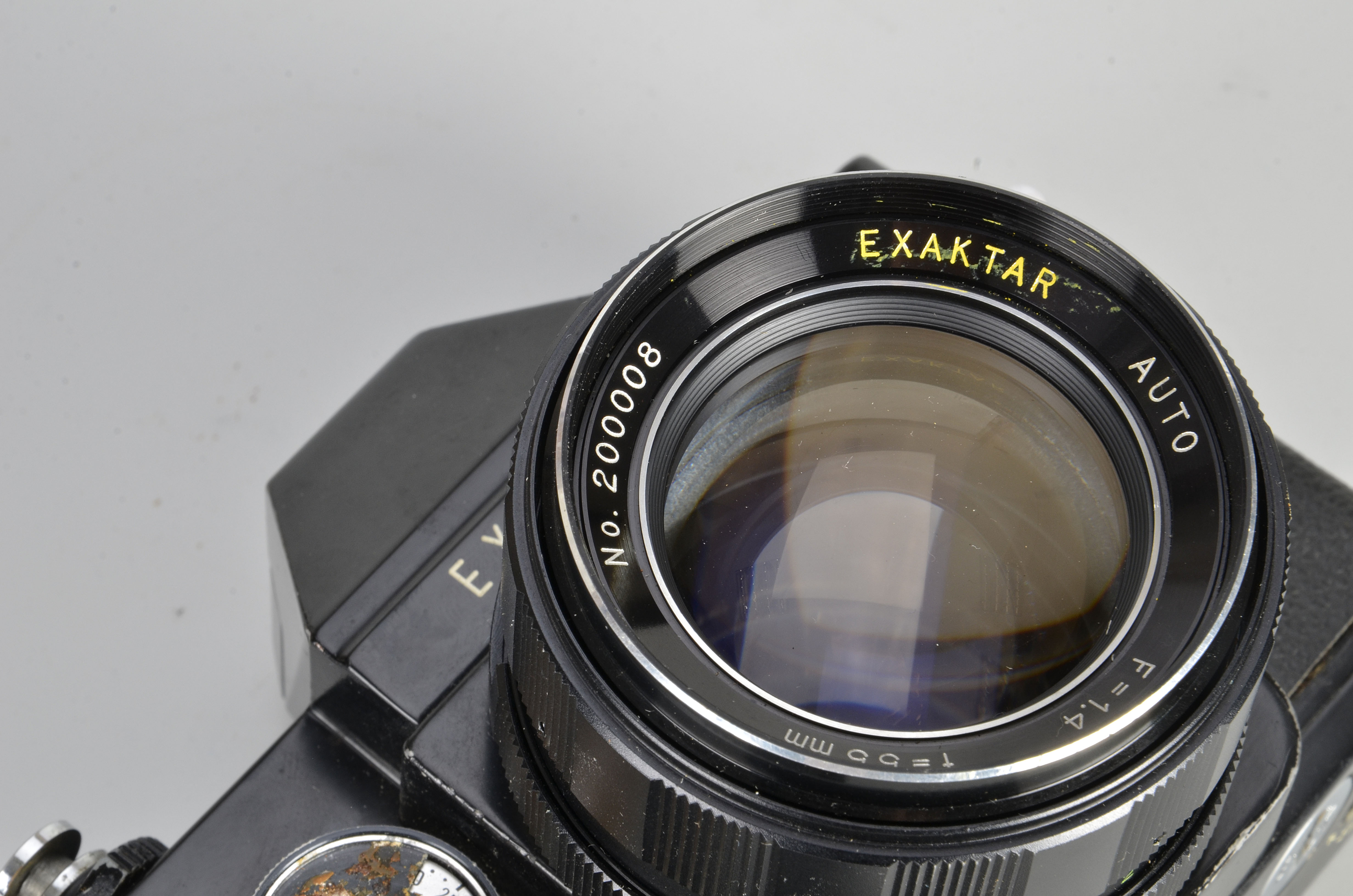 A Pre-Production Prototype Ihagee Exakta Twin TL Camera, black, serial no. 5002, with Exakta Auto - Image 2 of 3