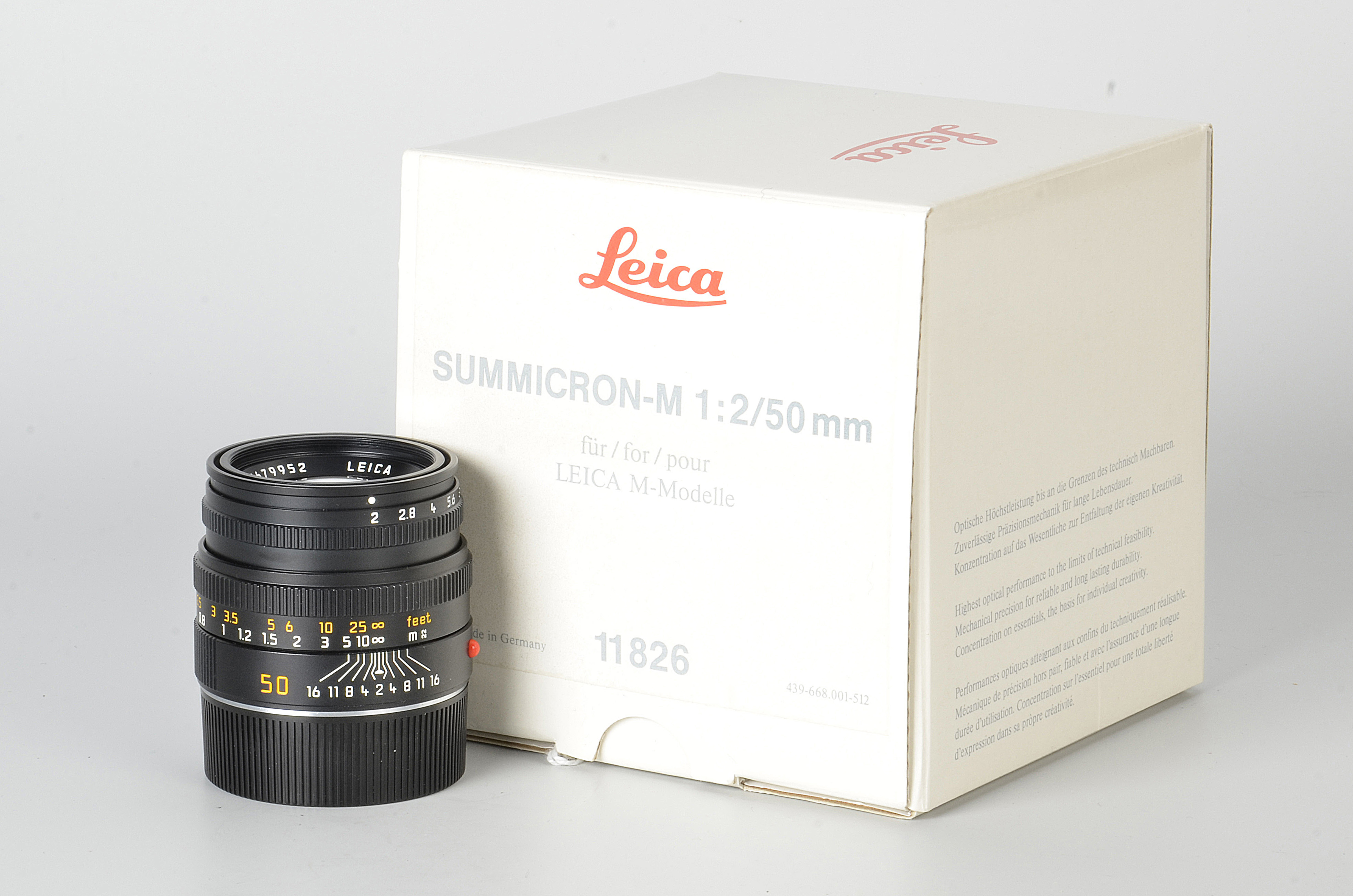A Leitz Summicron-M f/2 50mm Lens, E39, black, serial no. 3679952, body, E, elements, E, with