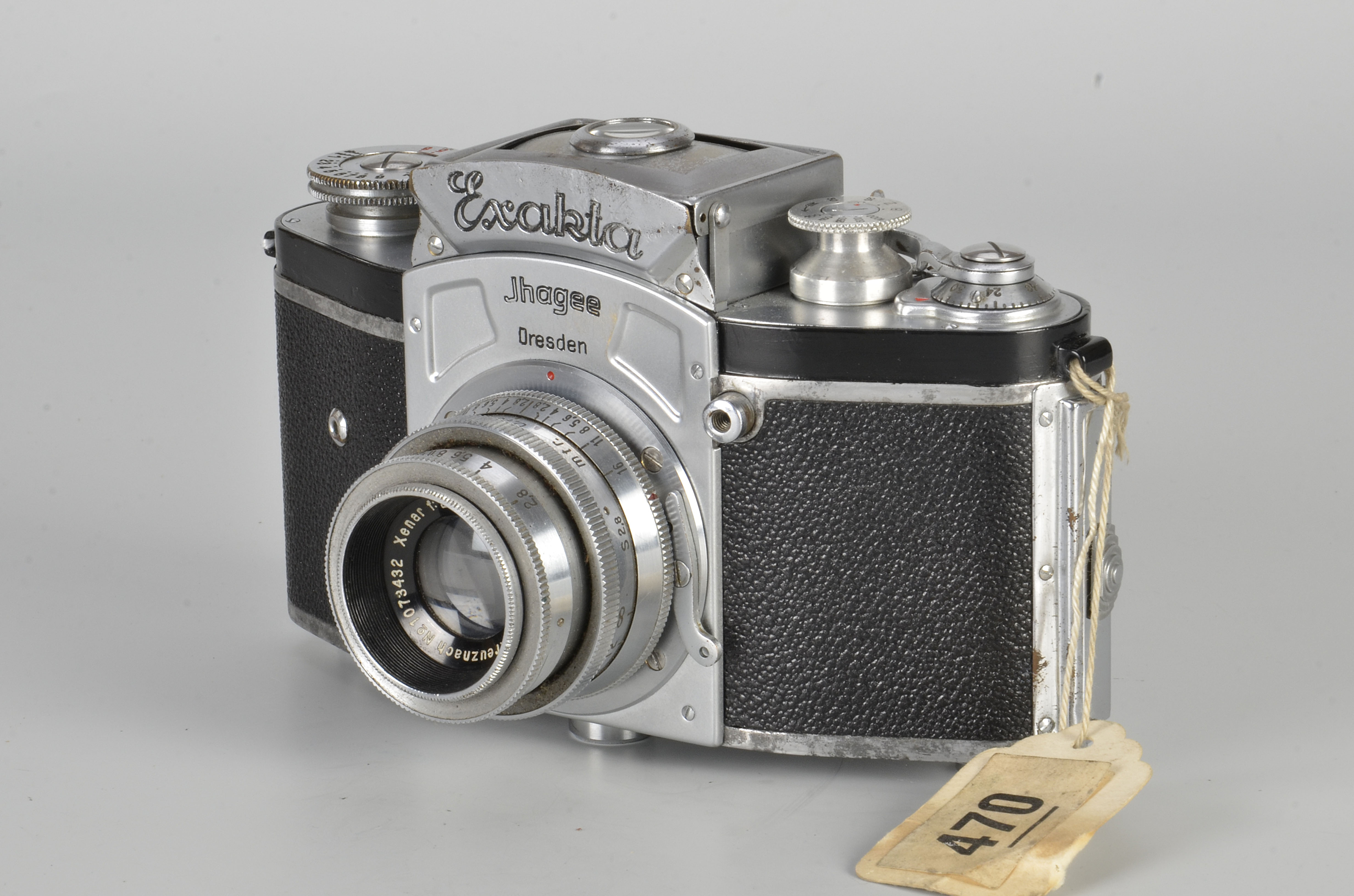 An Ihagee Kine Exakta 1 Camera, pre-war round finder, chrome, serial no. 482536, with Schneider