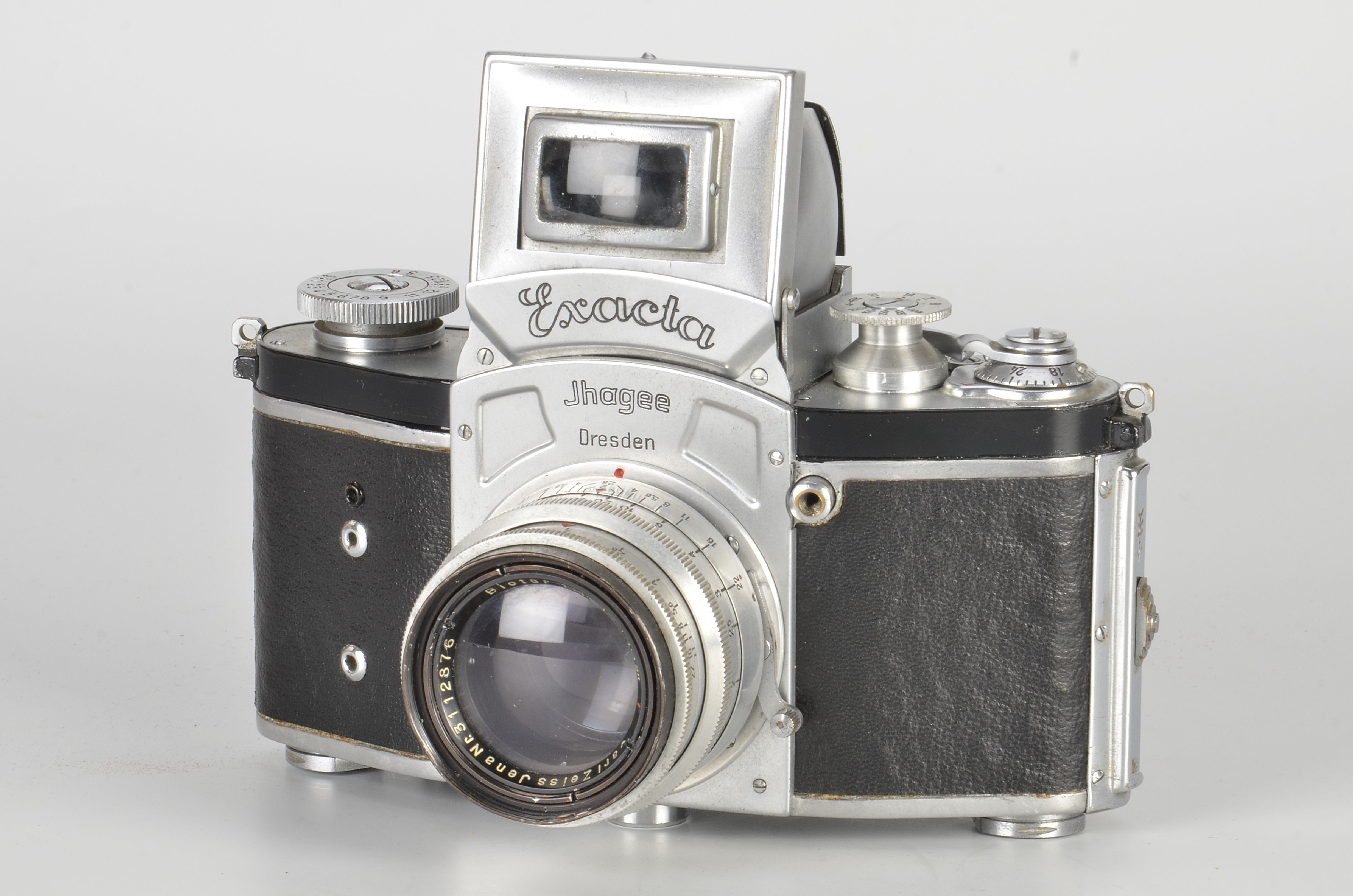 An Ihagee Kine Exacta 1 Camera, chrome, serial no. 615694, with Carl Zeiss Jena Biotar f/2 58mm