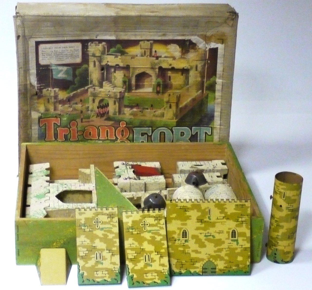 1960's Tri-ang Z Fort, wooden walls and turrets, in original box, together with a Chad Valley '