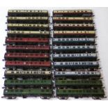 Lima N Gauge BR Mk 1 Coaching Stock, comprising 22 coaches in various BR liveries including SR green