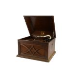 Table grand gramophone: an HMV Model 104, in oak case (no soundbox, damage to corner of lid)