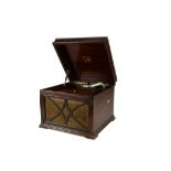 Table grand gramophone: an HMV Model 130, in (refinished) mahogany case, with 5a soundbox (no