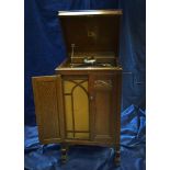 Cabinet gramophone: an HMV Model 163, with 5a soundbox, in oak case good condition, but motor runs