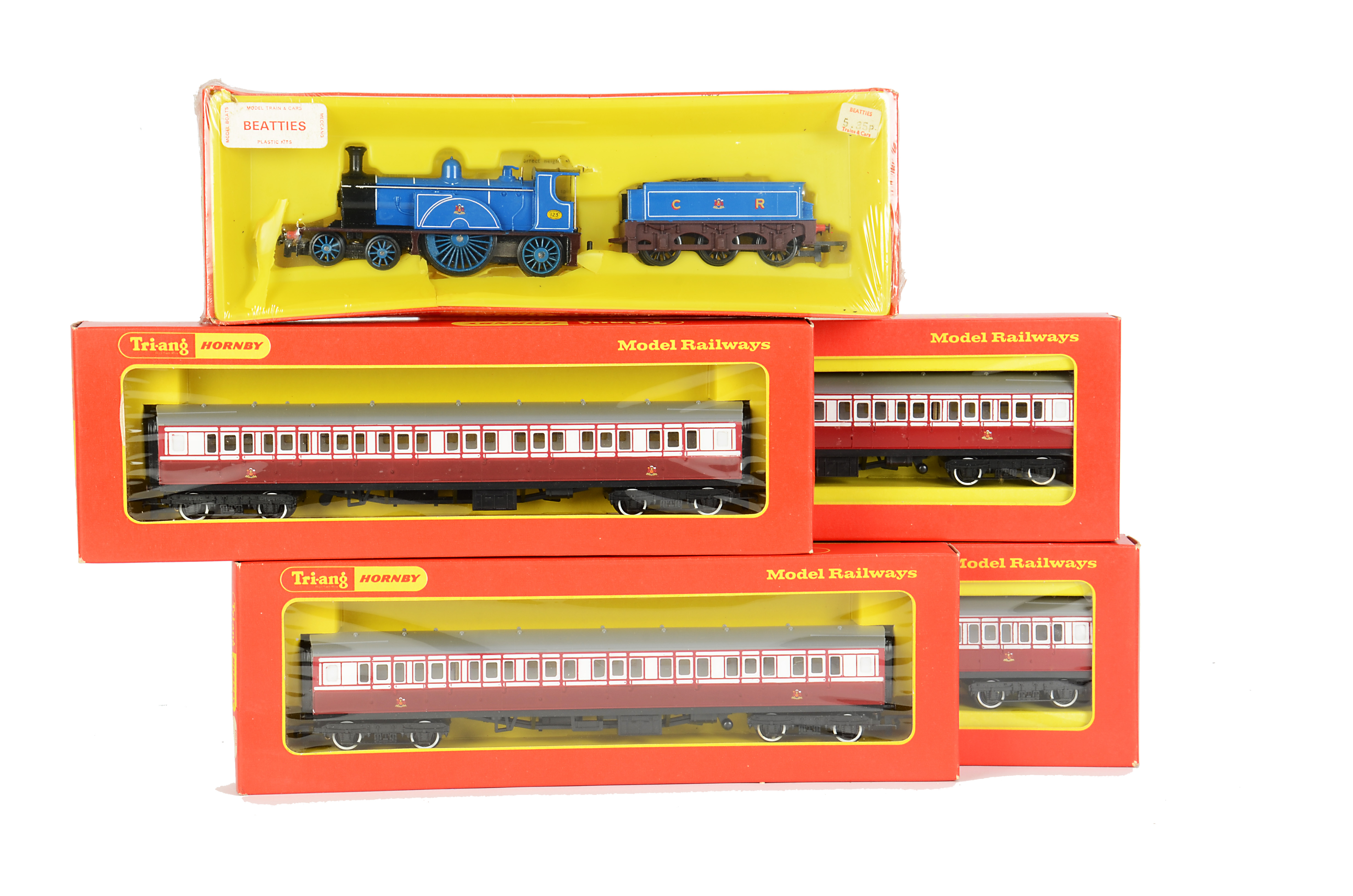 Tri-ang Hornby R553/4 Caledonian Loco and Coaches, blue CR locomotive and tender, in original