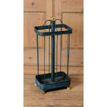 ENGLISH GREEN TÔLE PEINTE UMBRELLA STAND 35 x 15 1/2 x 11 in.