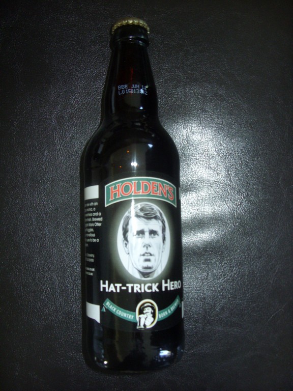 Geoff Hurst Crate Of Football Beers: Pack with 10 Holdens "Hatrick Heroes" beers which would look