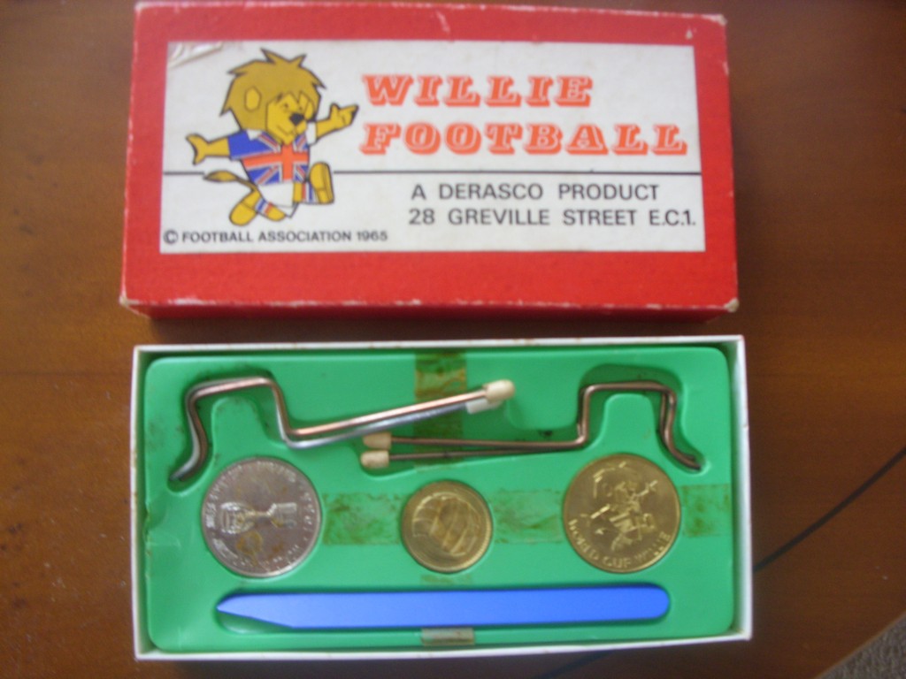 World Cup Willie Football Game: In original box with all contents including the 3 coins are