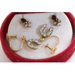 Two pairs of 9ct gold earrings