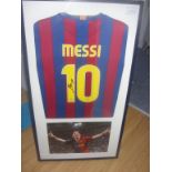 Messi Signed Framed Barcelona Football Shirt: Supe