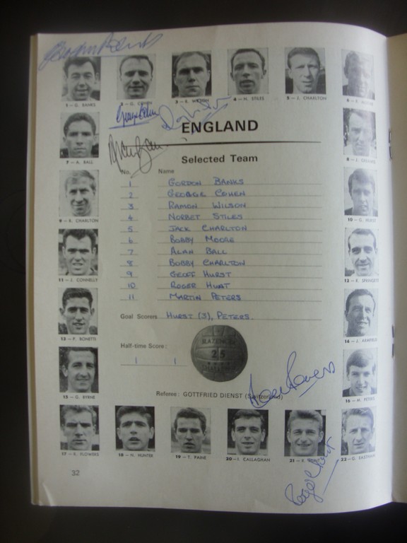 1966 World Cup Final Signed Football Programme: Or