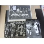 Bobby Moore England Football Press Photos: Moore l