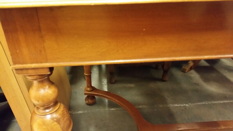 Large centre table or library / hallway table, burr walnut veneer top with possible yew - Image 8 of 9