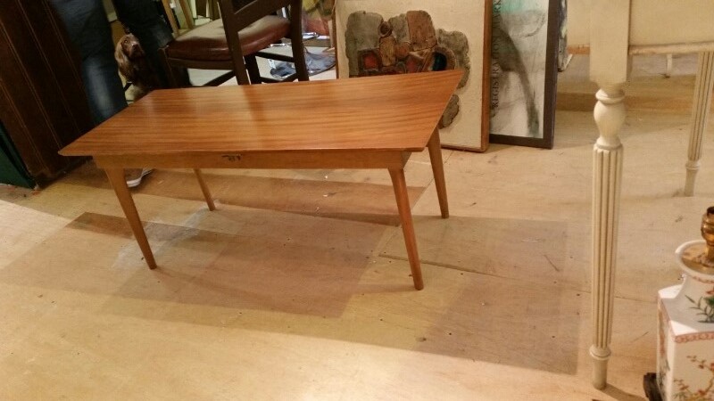 Retro mid 20th century coffee table with storage under top (metal catch releases top). Measures