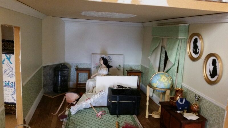 Magnificent 4- storey Georgian dolls house with all contents and a box of spares to complete a few - Image 25 of 37