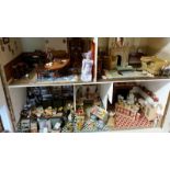 Magnificent dolls house in the form of a shop. 1/12 scale from a household who have worked as