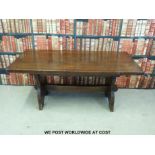 An oak refectory table (L168 x H72 x W80cm)