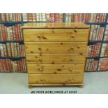 A pine chest of five drawers (W89 x D43 x H99cm)